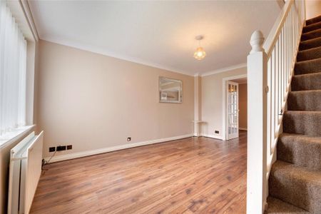 4 bedroom semi-detached house to rent - Photo 5