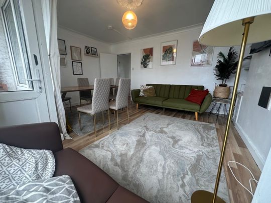 3 Bed Flat, Newall House, SE1 - Photo 1