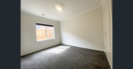 Conveniently situated near Hume Anglican Grammar Donnybrook! - Photo 4