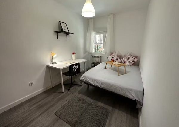 Calle de Carracedo, Madrid, Community of Madrid 28024