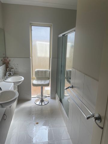 East Victoria Park - Photo 5