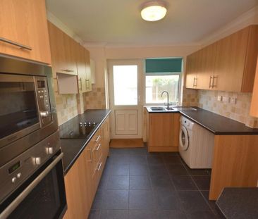 3 bedroom end of terrace house to rent - Photo 5