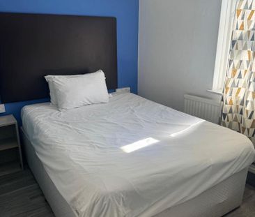 6 bedroom house of multiple occupation to rent - Photo 1