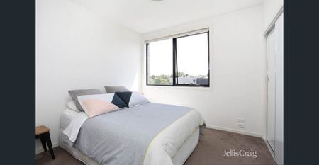 Two Bed Apartment in Brunswick West - Photo 2