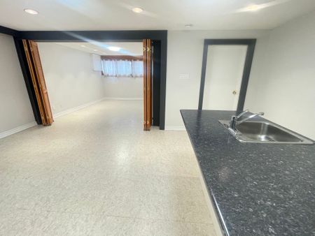 For Lease - 115 Poynter Drive Unit# Lower, Toronto, Ontario - Photo 3