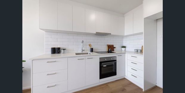 Stylish, Low-Maintenance Living in the Heart of Essendon - Photo 1