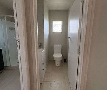 For Rent: Spacious 3-Bedroom Home in Sought-After - Photo 4