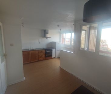 2 Bed Maisonette, Cliff Street, S11 - Photo 4