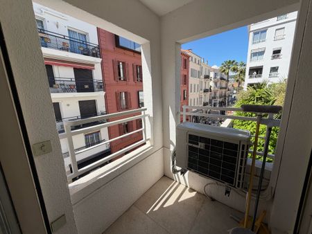 Location Appartement 2 pièces 43m² CANNES 06400 - Photo 3
