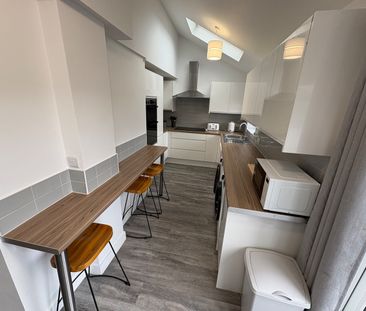 Room in a Shared House, Bridgman Grove, BS34 - Photo 1