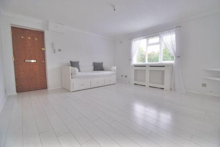 Studio to rent - Photo 5
