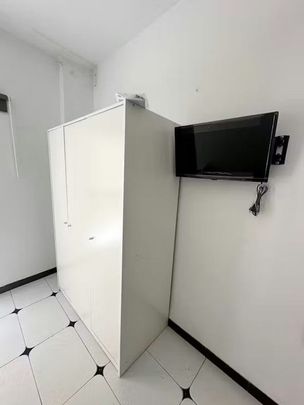 Calle Villarroel, Málaga, Andalusia 29002 - Photo 1