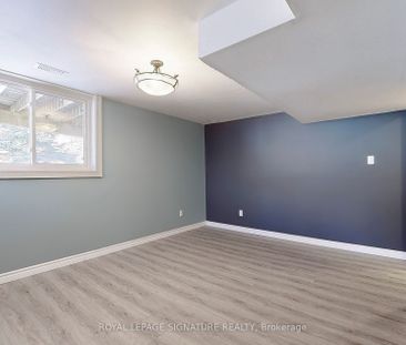 Detached Home For Lease | N8033560 - Photo 1