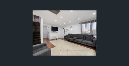 Versatile Family Living! - Photo 5