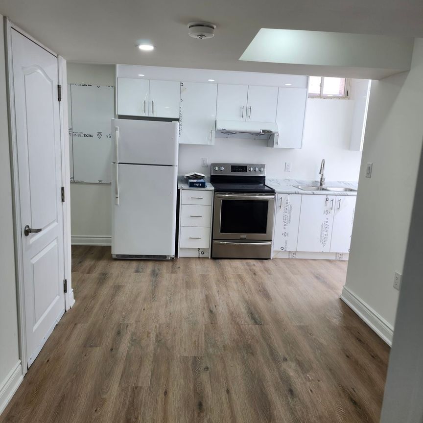 For Lease - 40 Sleeth Street, Brantford, Ontario - Photo 1