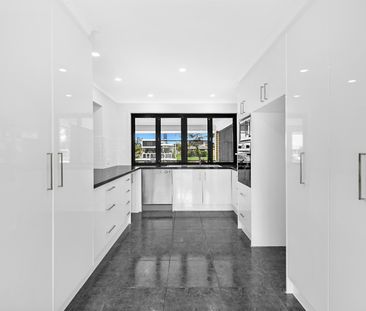 13 Kurrawa Avenue, Mermaid Waters QLD 4218 - House For Rent | Domain - Photo 1