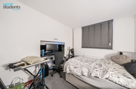 6 bedroom terraced house to rent - Photo 2