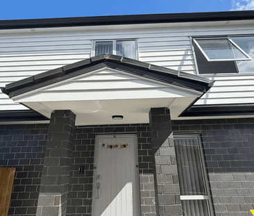 Modern 4-Bed, 2-Bath Family Gem Near Schools & Transport - Photo 4