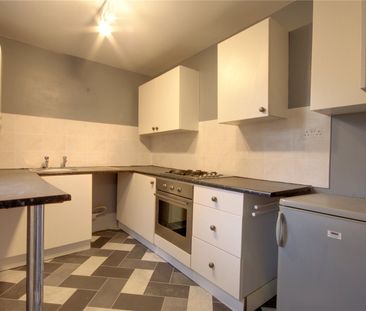 2 bed terraced house to rent in Alfred Street, Redcar, TS10 - Photo 3