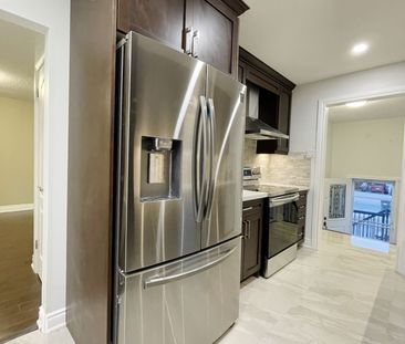 For Lease - 2615 Windjammer Road Unit# Upper, Mississauga, Ontario - Photo 6