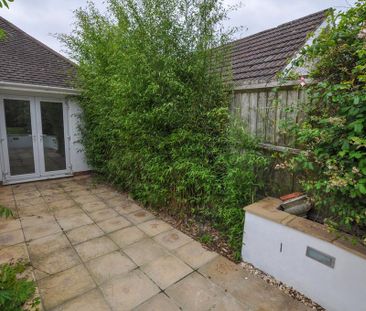 3 bedroom detached bungalow to rent - Photo 6