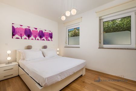 Pronájem bytu 2+kk 65 m² - Fotografie 5
