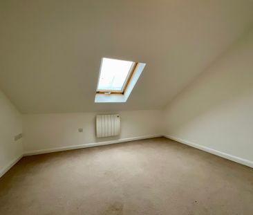 2 bedroom Apartment to let - Photo 5