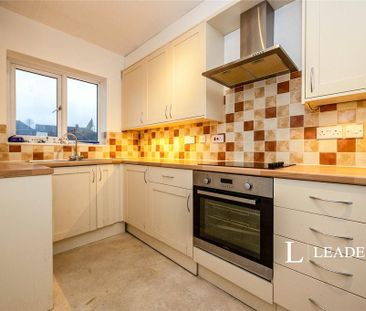 2 bedroom flat to rent - Photo 4