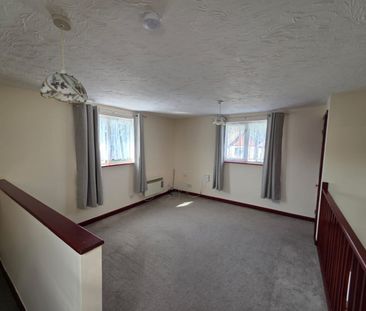1 bed Semi-Detached - To Let - Photo 4