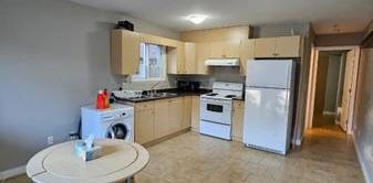 1bdrm Unit - Close to Knight & 41st Ave. - Photo 2