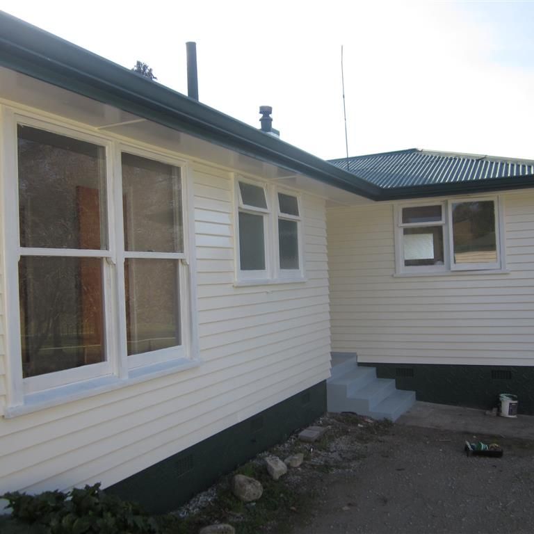 Country Home - Photo 2