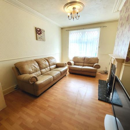 2 bedroom terraced house to rent - Photo 2