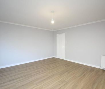 3 bedroom bungalow to rent - Photo 2