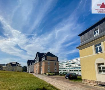 Großzügige, sanierte 5-Raum-Wohnung in Gornsdorf!! - Photo 1