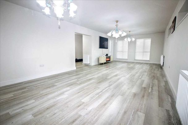 4 bedroom detached house to rent - Photo 1