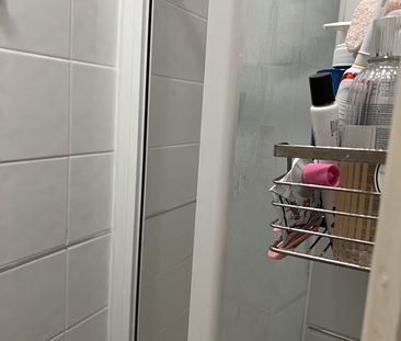 Room in a Shared House, Pembridge Road, W11 - Photo 5