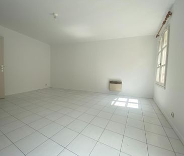 Location Appartement 2 pièces 56m² AVIGNON 84000 - Photo 1