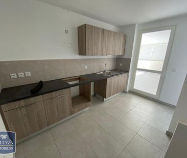 Location Appartement 4 pièces 114m² STE CLOTILDE 97490 - Photo 5