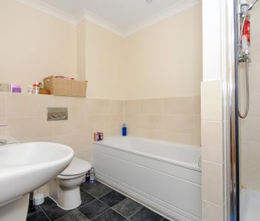 2 bedroom apartment to rent - Photo 4