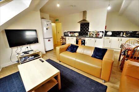 Flat 3, Old Nottingham Arms, NG7 3DN, NOTTINGHAM - Photo 2