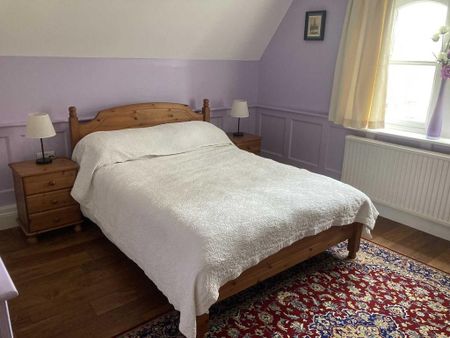 1 bedroom in a house share to rent - Photo 2