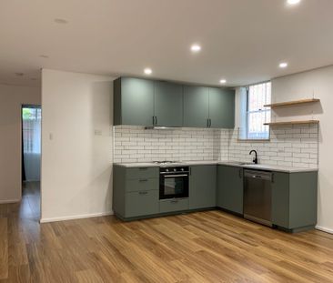 Beautifully Renovated 1 Bedroom Unit - Photo 5