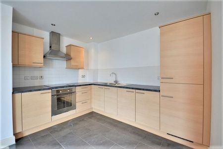 To Let – Lord Street, Southport – Penthouse Apartment - Photo 5