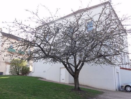 Location Appartement 3 pièces 63m² LE CREUSOT 71200 - Photo 5