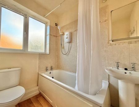 1 Bedroom Apartment To Let - Photo 3