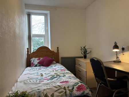 4 bedroom private hall to rent - Photo 5