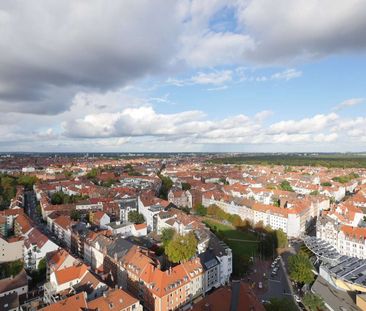 Oststadt – Über den Dächern der Stadt – Schicke 2-Zimmer-Wohnung mi... - Foto 1