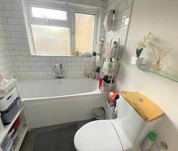 1 Bed Flat, St George, BS5 - Photo 2