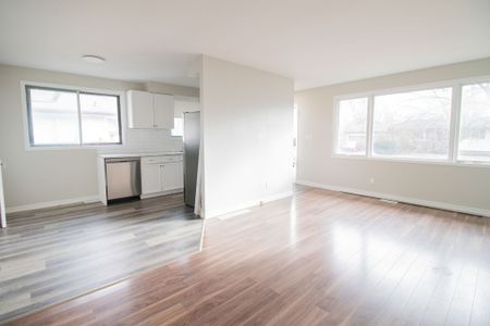10 Wallace St, St. Catharines - All Inclusive 3 Bedroom Main Unit - Photo 5