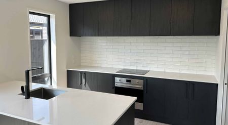 New 4 Bedroom Home - Photo 5